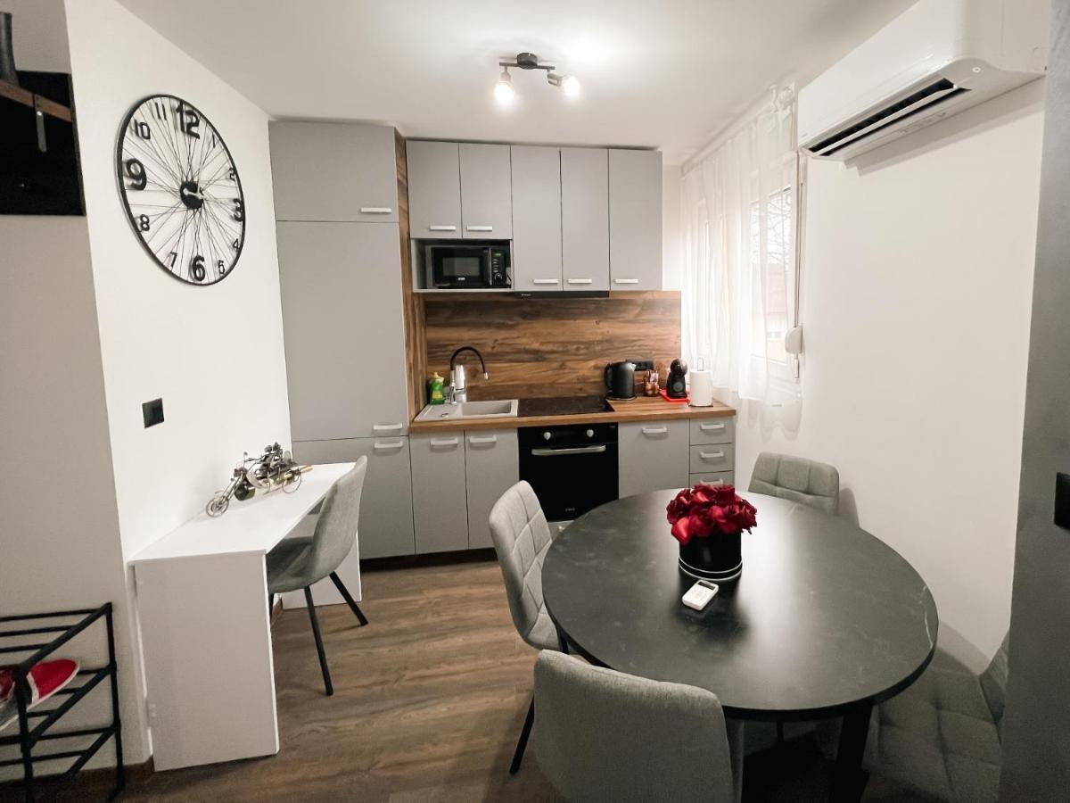 Ferienwohnung Vinkovci 1 Exterior foto